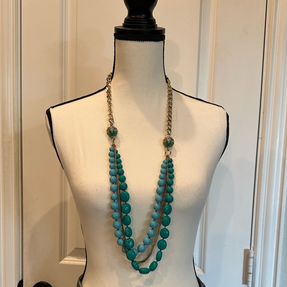 Chic Turquoise and Gold Beaded Necklace